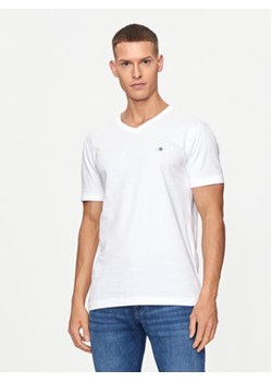 Gant T-Shirt Shield 2003186 Biały Slim Fit ze sklepu MODIVO w kategorii T-shirty męskie - zdjęcie 173292672
