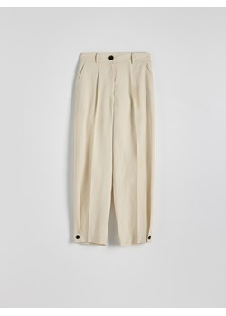 Reserved - Spodnie z lyocellem i lnem - beżowy ze sklepu Reserved w kategorii Spodnie damskie - zdjęcie 173295054