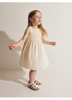 Reserved - Sukienka z ażurową górą - kremowy ze sklepu Reserved w kategorii Sukienki dziewczęce - zdjęcie 173295673