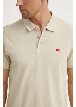 Levi&apos;s polo bawełniane kolor beżowy gładki ze sklepu ANSWEAR.com w kategorii T-shirty męskie - zdjęcie 173301943