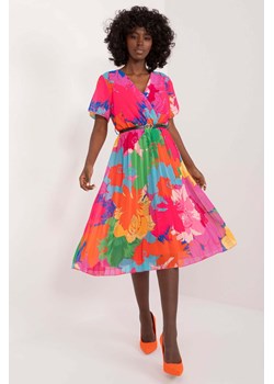 Plisowana sukienka midi w kwiaty z paskiem ze sklepu 5.10.15 w kategorii Sukienki - zdjęcie 173307990