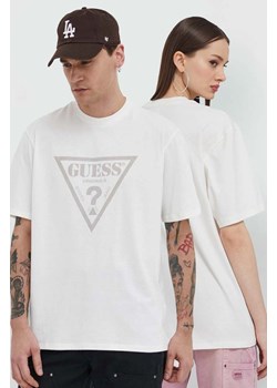 Guess Originals t-shirt bawełniany kolor beżowy z nadrukiem ze sklepu ANSWEAR.com w kategorii Bluzki damskie - zdjęcie 173310521