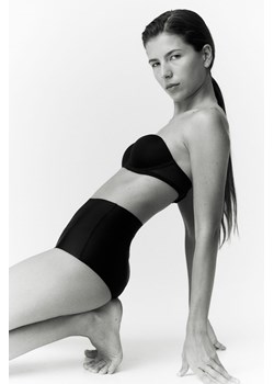 H & M - Figi lekko modelujące 2-pak - Czarny ze sklepu H&M w kategorii Majtki damskie - zdjęcie 173311662