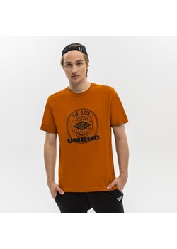 umbro t-shirt collegiate graphic 66119u-lbd ze sklepu 50style.pl w kategorii T-shirty męskie - zdjęcie 173325382