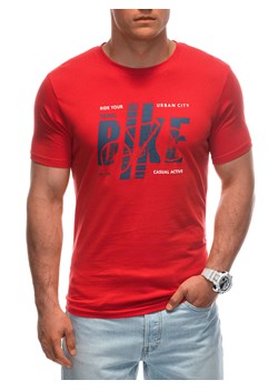T-shirt męski z nadrukiem 1953S - czerwony ze sklepu Edoti w kategorii T-shirty męskie - zdjęcie 173328291