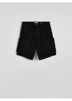 Reserved - Jeansowe szorty cargo - czarny ze sklepu Reserved w kategorii Spodenki męskie - zdjęcie 173329292