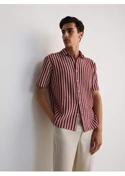 Reserved - Strukturalna koszula comfort - czerwony ze sklepu Reserved w kategorii Koszule męskie - zdjęcie 173352423