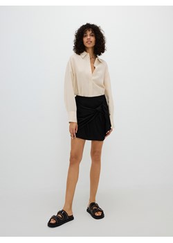 Reserved - Spódnica mini z wiązaniem - czarny ze sklepu Reserved w kategorii Spódnice - zdjęcie 173352480