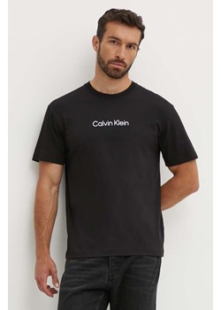 Calvin Klein t-shirt bawełniany męski kolor czarny wzorzysty ze sklepu ANSWEAR.com w kategorii T-shirty męskie - zdjęcie 173354862