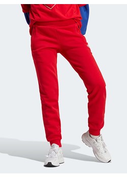 adidas Spodnie dresowe w kolorze czerwonym ze sklepu Limango Polska w kategorii Spodnie damskie - zdjęcie 173357322