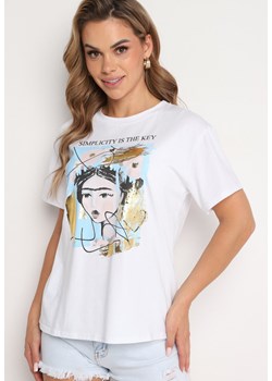 Biało-Niebieski T-shirt z Bawełny Ozdobiony Metalicznym Nadrukiem Zarilla ze sklepu Born2be Odzież w kategorii Bluzki damskie - zdjęcie 173361583