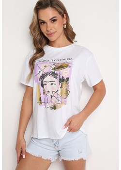 Biało-Różowy T-shirt z Bawełny Ozdobiony Metalicznym Nadrukiem Zarilla ze sklepu Born2be Odzież w kategorii Bluzki damskie - zdjęcie 173361590