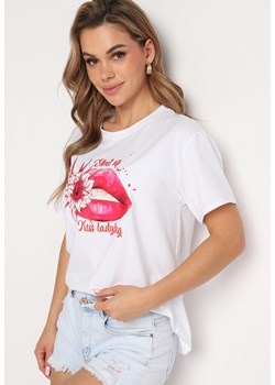 Biało-Różowy T-shirt z Bawełny z Ozdobnym Printem Xarilla ze sklepu Born2be Odzież w kategorii Bluzki damskie - zdjęcie 173361611