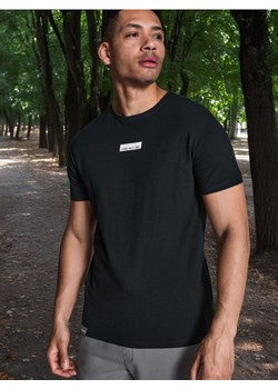 Sinsay - Koszulka bawełniana z nadrukiem - czarny ze sklepu Sinsay w kategorii T-shirty męskie - zdjęcie 173370464
