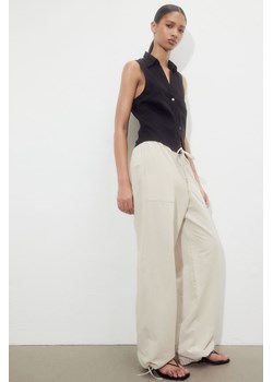 H & M - Spodnie bez zapięcia z domieszką lnu - Beżowy ze sklepu H&M w kategorii Spodnie damskie - zdjęcie 173372264