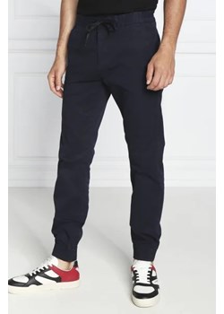 HUGO Spodnie jogger Davidon224D | Regular Fit ze sklepu Gomez Fashion Store w kategorii Spodnie męskie - zdjęcie 173372693