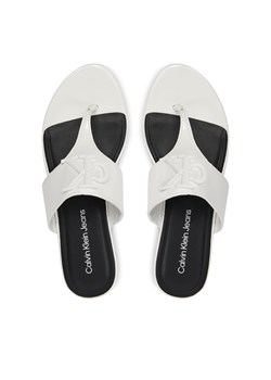 Japonki Calvin Klein Jeans Flat Sandal Slide Toepost Mg Met YW0YW01342 Biały ze sklepu eobuwie.pl w kategorii Klapki damskie - zdjęcie 173376963