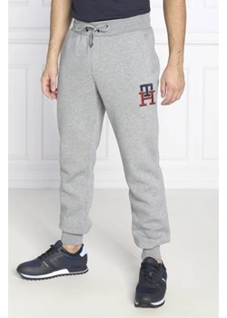 Tommy Hilfiger Spodnie dresowe | Regular Fit ze sklepu Gomez Fashion Store w kategorii Spodnie męskie - zdjęcie 173378664