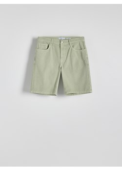 Reserved - Jeansowe szorty regular fit - zielony ze sklepu Reserved w kategorii Spodenki męskie - zdjęcie 173380823