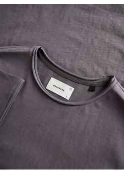 Reserved - Gładki t-shirt regular fit - ciemnoszary ze sklepu Reserved w kategorii T-shirty męskie - zdjęcie 173380922