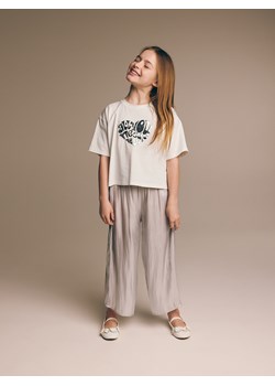 Reserved - Bawełniany t-shirt z aplikacją - złamana biel ze sklepu Reserved w kategorii Bluzki dziewczęce - zdjęcie 173381123