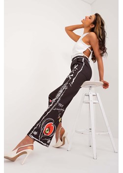 Spodnie damskie czarne z szeroką nogawką i wzorem ze sklepu 5.10.15 w kategorii Spodnie damskie - zdjęcie 173382652