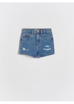 Reserved - Jeansowe szorty z przetarciami - niebieski ze sklepu Reserved w kategorii Spodenki dziewczęce - zdjęcie 173383362