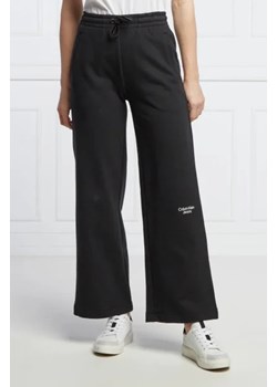 CALVIN KLEIN JEANS Spodnie dresowe | Relaxed fit ze sklepu Gomez Fashion Store w kategorii Spodnie damskie - zdjęcie 173384784