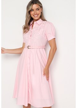 Różowa Sukienka z Koronką i Ozdobnym Paskiem oraz Kołnierzykiem Gavridia ze sklepu Born2be Odzież w kategorii Sukienki - zdjęcie 173392171