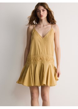 Reserved - Sukienka z lnem - warm olive ze sklepu Reserved w kategorii Sukienki - zdjęcie 173401153