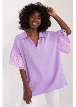 Muślinowa bluzka damska z haftowanym rękawem - fioletowa ze sklepu 5.10.15 w kategorii Bluzki damskie - zdjęcie 173404510