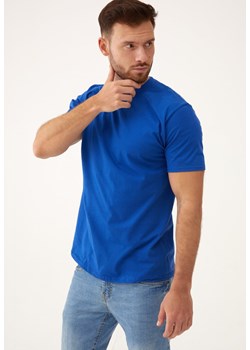 Niebieska Koszulka Tinanella ze sklepu Born2be Odzież w kategorii T-shirty męskie - zdjęcie 173407012