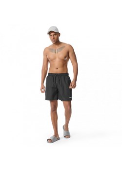 Męskie spodenki  plażowe Prosto Shorts Basy - czarne ze sklepu Sportstylestory.com w kategorii Kąpielówki - zdjęcie 173407611