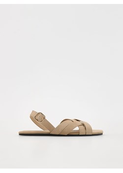 Reserved - Skórzane sandały z paskami - beżowy ze sklepu Reserved w kategorii Sandały damskie - zdjęcie 173411801
