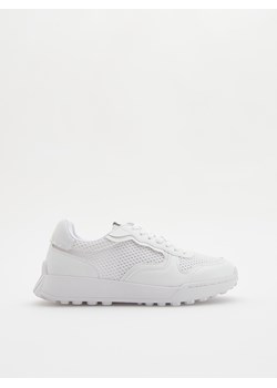 Reserved - Sneakersy z siateczkowymi wstawkami - biały ze sklepu Reserved w kategorii Buty sportowe damskie - zdjęcie 173412353