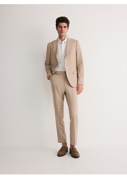 Reserved - Spodnie garniturowe slim fit - beżowy ze sklepu Reserved w kategorii Spodnie męskie - zdjęcie 173412680