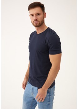 Granatowa Koszulka Tinadia ze sklepu Born2be Odzież w kategorii T-shirty męskie - zdjęcie 173413694