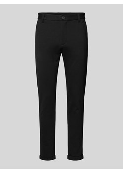 Spodnie materiałowe o skróconym kroju slim fit ze sklepu Peek&Cloppenburg  w kategorii Spodnie męskie - zdjęcie 173413810
