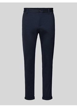Spodnie materiałowe o skróconym kroju slim fit ze sklepu Peek&Cloppenburg  w kategorii Spodnie męskie - zdjęcie 173413920