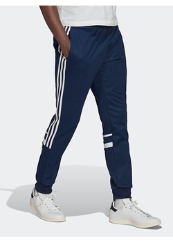 adidas Spodnie dresowe w kolorze granatowym ze sklepu Limango Polska w kategorii Spodnie męskie - zdjęcie 173414334
