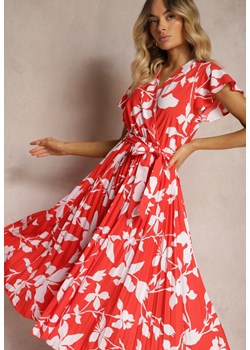Czerwona Sukienka z Kopertowym Dekoltem Plisowanym Dołem Wykończona w Talii Paskiem i Gumką Elsavia ze sklepu Renee odzież w kategorii Sukienki - zdjęcie 173420544