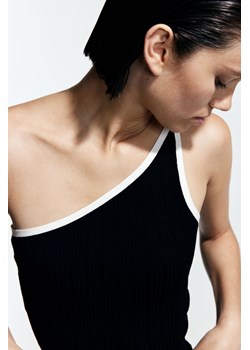 H & M - Dzianinowy top na jedno ramię - Czarny ze sklepu H&M w kategorii Bluzki damskie - zdjęcie 173421393