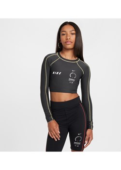Dziewczęca krótka koszulka z długim rękawem Nike Sportswear - Szary ze sklepu Nike poland w kategorii Bluzki damskie - zdjęcie 173428994