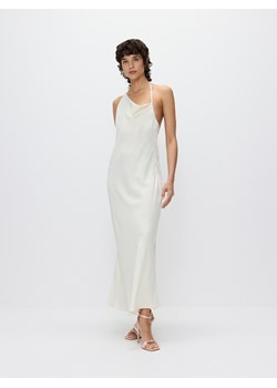 Reserved - Sukienka z asymetrycznym dekoltem - złamana biel ze sklepu Reserved w kategorii Sukienki - zdjęcie 173433921