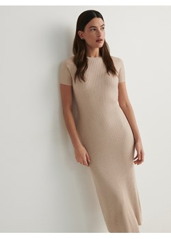 Reserved - Dzianinowa sukienka midi - beżowy ze sklepu Reserved w kategorii Sukienki - zdjęcie 173436551