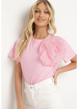 Różowy T-shirt Koszulka z Krótkim Rękawem i Aplikacją w Kształcie Kwiatu Nestairis ze sklepu Born2be Odzież w kategorii Bluzki damskie - zdjęcie 173439894