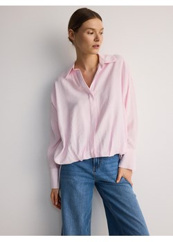 Reserved - Koszula z wiskozą - pastelowy róż ze sklepu Reserved w kategorii Bluzki damskie - zdjęcie 173442380