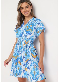Niebieska Sukienka Rozkloszowana z Kopertowym Dekoltem i Gumką w Pasie Emrra ze sklepu Born2be Odzież w kategorii Sukienki - zdjęcie 173467970