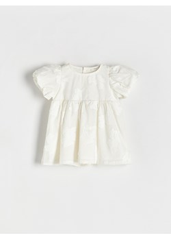 Reserved - Sukienka w kwiaty - złamana biel ze sklepu Reserved w kategorii Ubranka do chrztu - zdjęcie 173470902