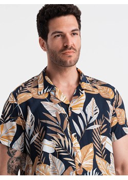 Wiskozowa wzorzysta męska koszula z krótkim rękawem – liście OM-SHPS-0113 ze sklepu ombre w kategorii Koszule męskie - zdjęcie 173474590